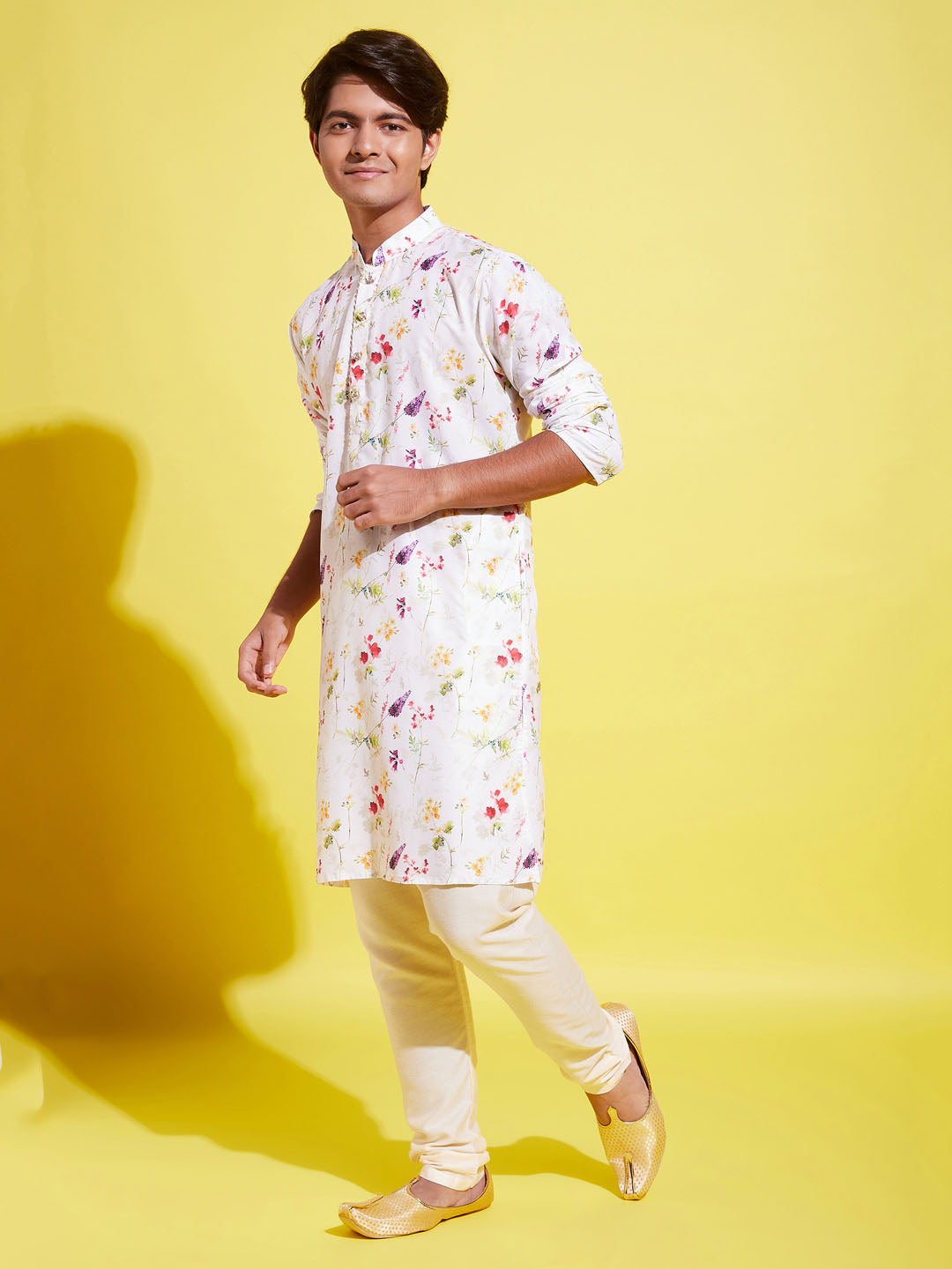 VASTRAMAY Boy's Printed Cream Cotton Blend Kurta and Pyjama Set - qivii