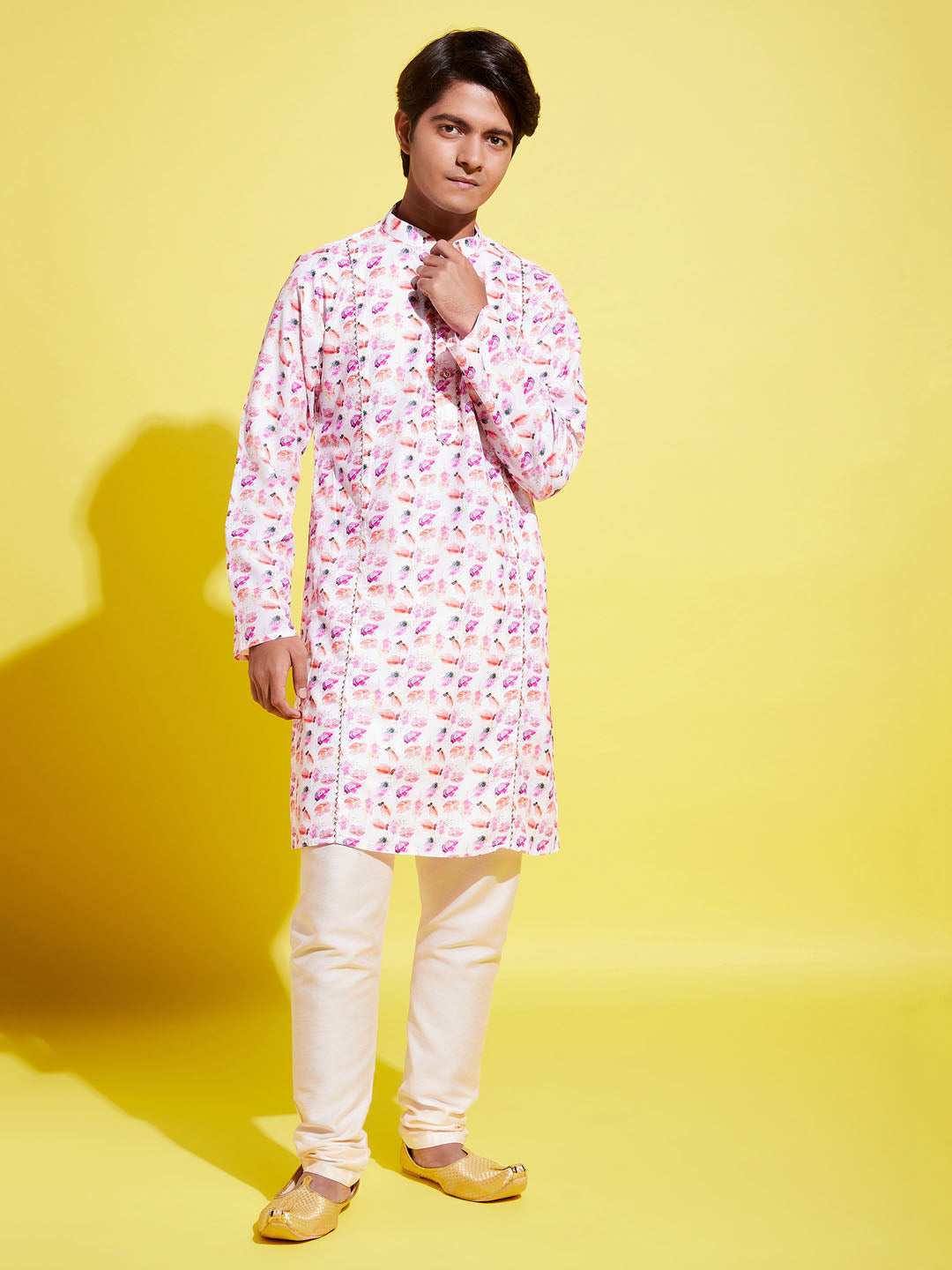 VASTRAMAY Boys  Multicolor-Base-White Cotton Blend Kurta and Pyjama Set - qivii