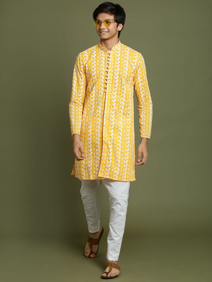 VASTRAMAY Boys' Orange Chaikankari Kurta With White Pyjama Set - qivii