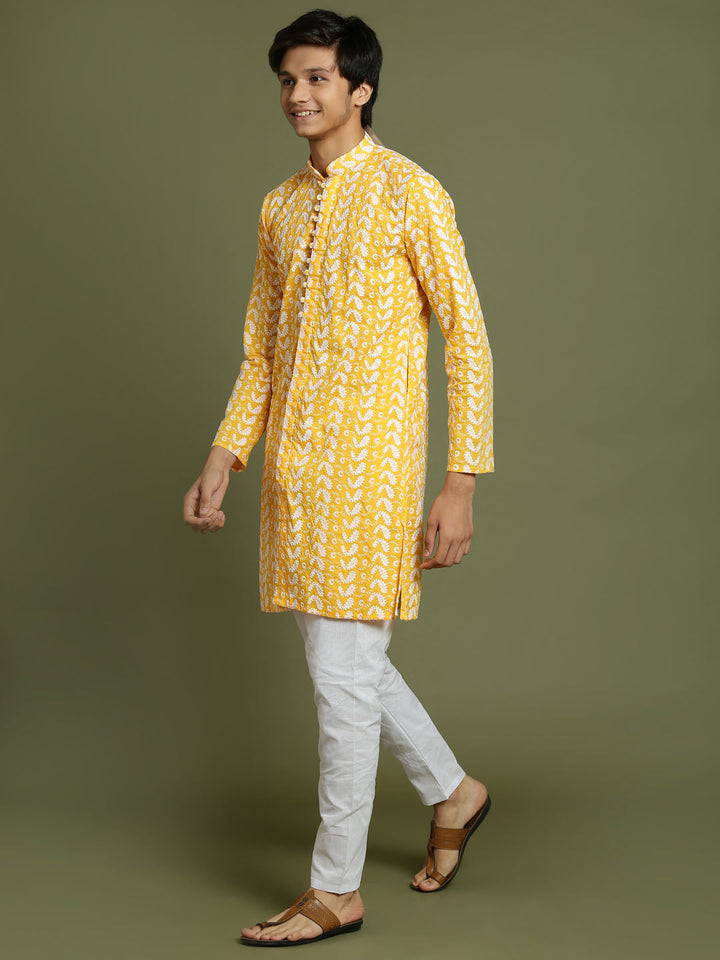VASTRAMAY Boys' Orange Chaikankari Kurta With White Pyjama Set - qivii