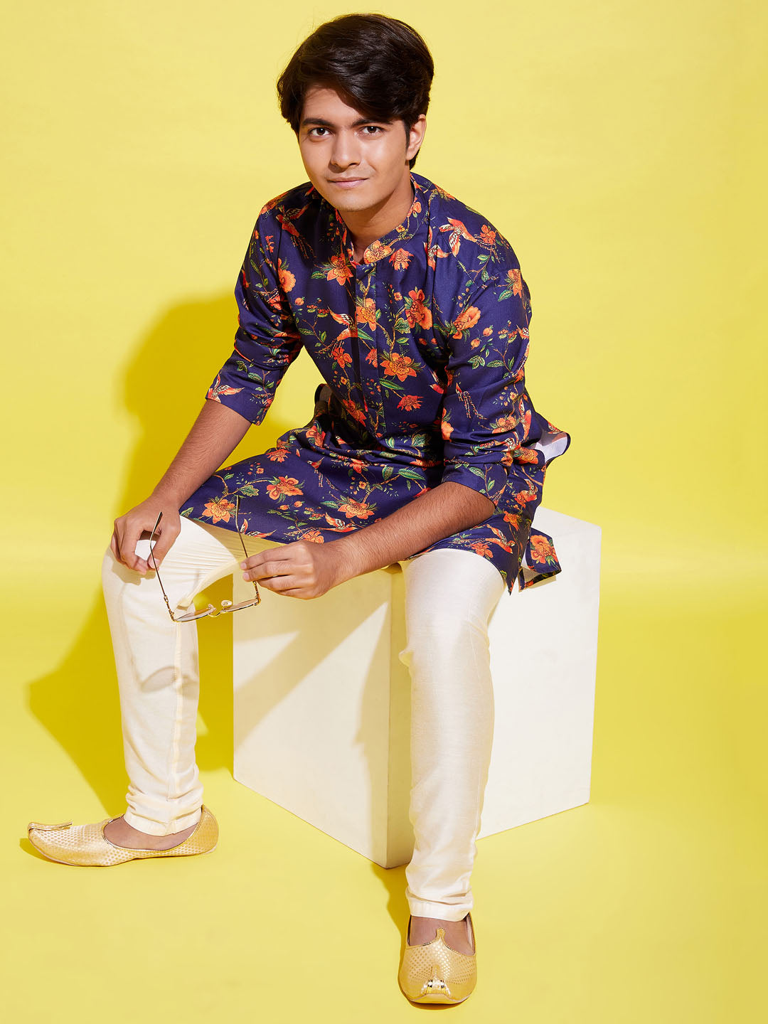 VASTRAMAY Boys' Multicolor-Base-Navy Blue Kurta and Pyjama Set With Leheria Border - qivii