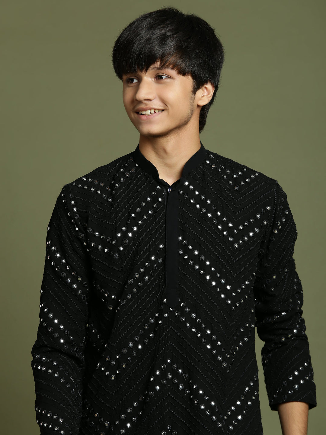 VASTRAMAY Boys Black Mirror Work Georgette Kurta And Pyjama Set - qivii