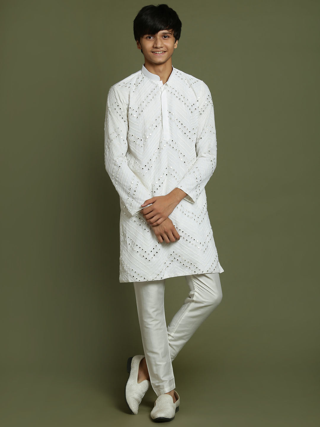 VASTRAMAY Boys White Mirror Work Georgette Kurta And Pyjama Set - qivii