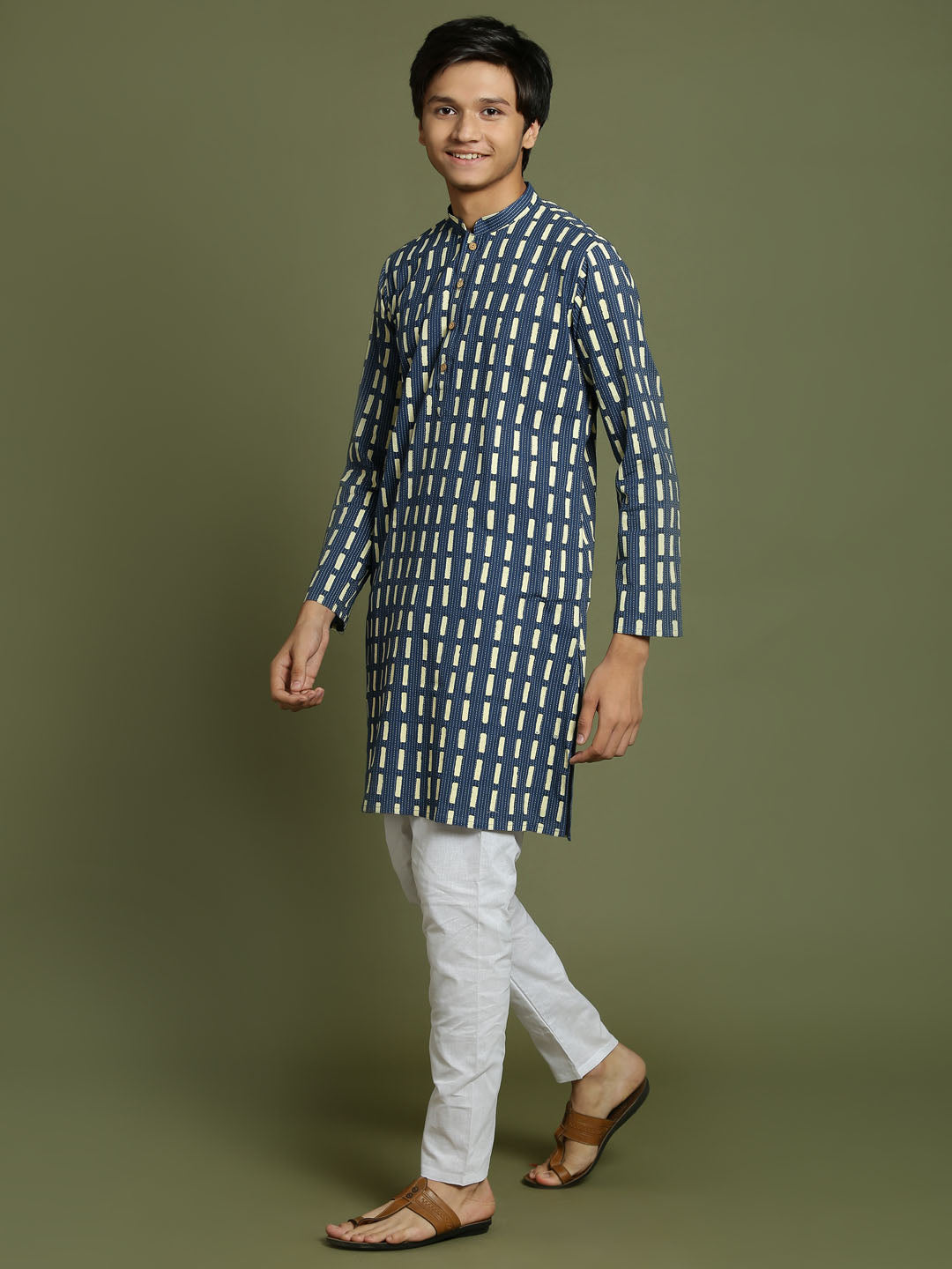 VASTRAMAY Boys Indigo Rubber Print Kurta Pyjama Set - qivii