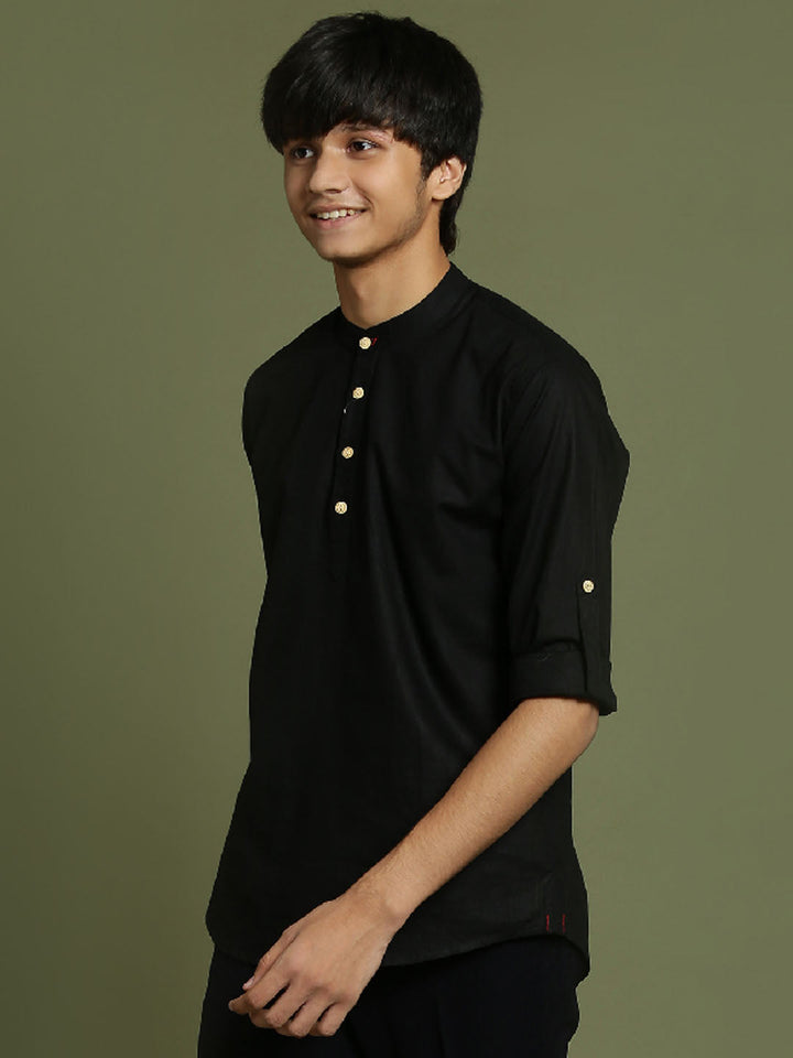 VASTRAMAY Boys Black Short Kurta - qivii