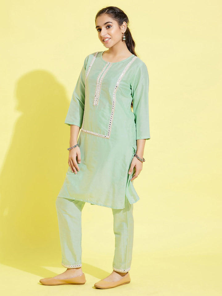 VASTRAMAY Girls' Mint Green Viscose Kurta And Straight Pant Set - qivii
