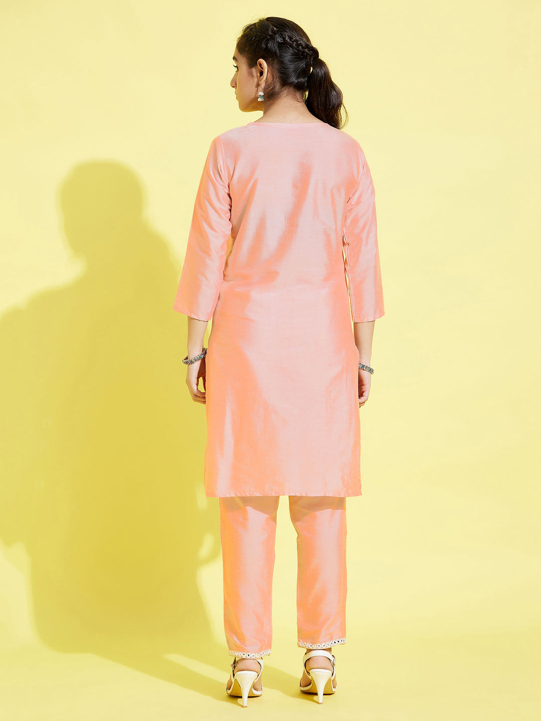 VASTRAMAY Girls' Pink Viscose Kurta And Straight Pant Set - qivii