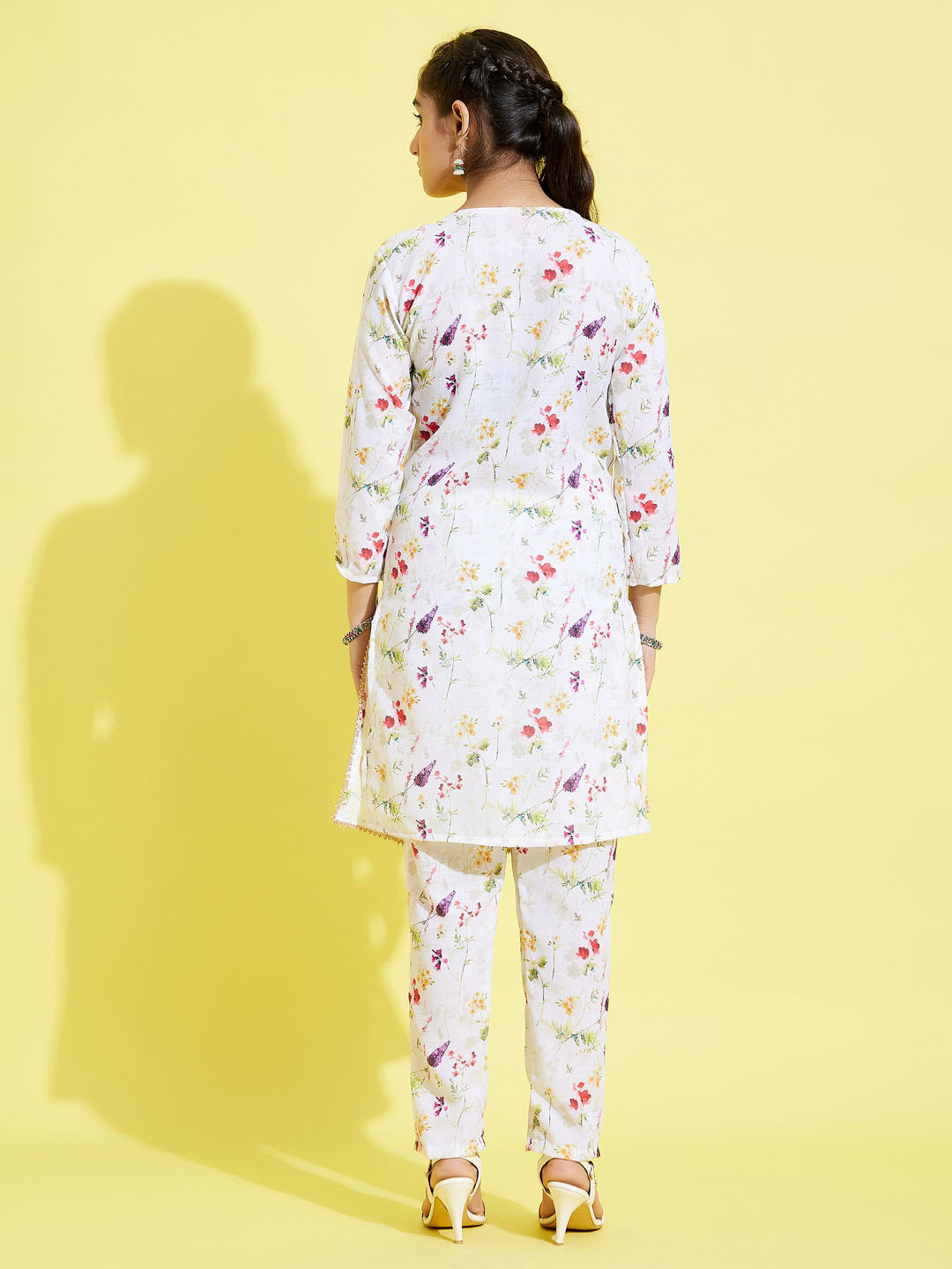 VASTRAMAY Girls' Multicolor-Base Kurta Pant Set - qivii