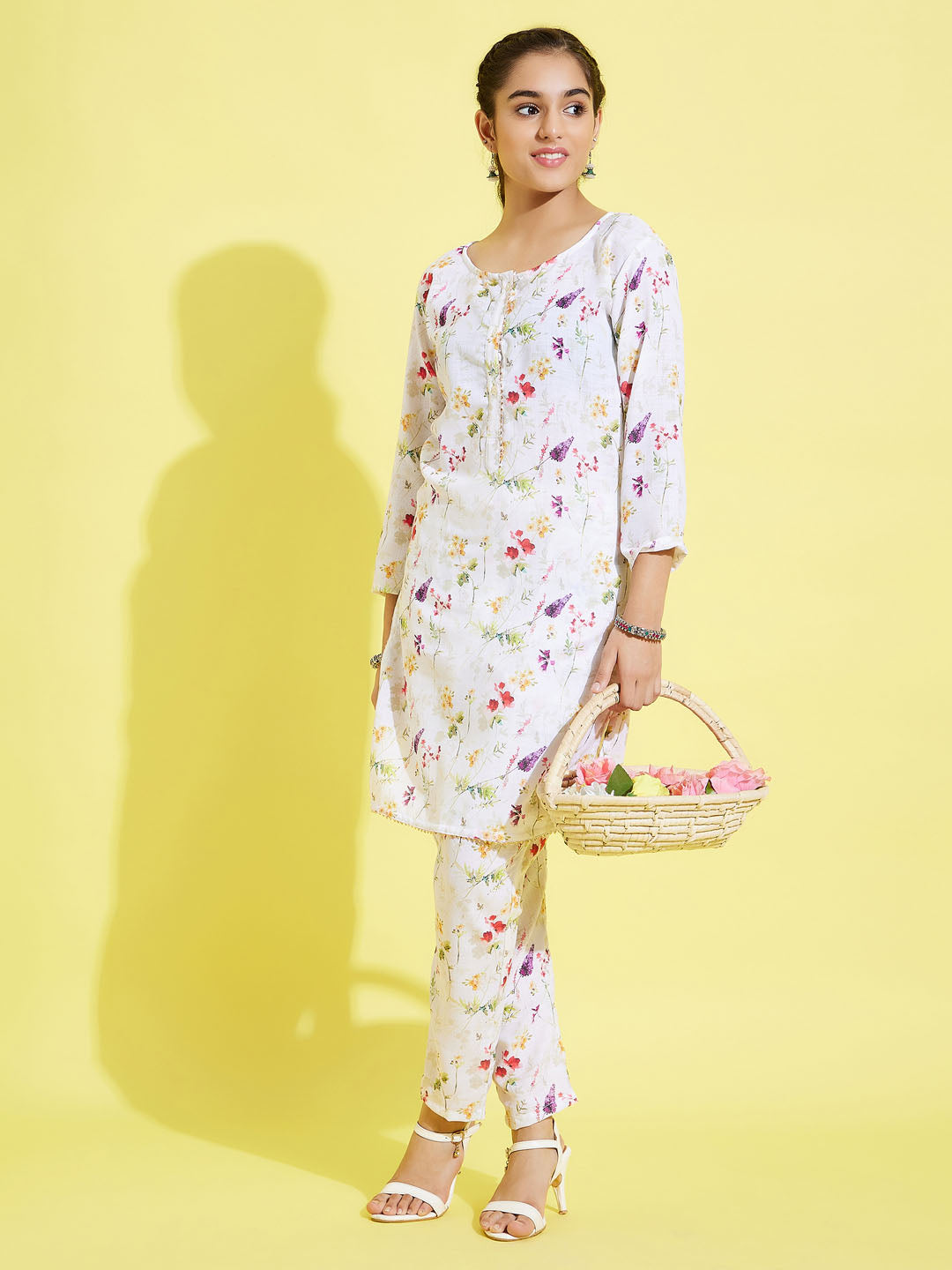 VASTRAMAY Girls' Multicolor-Base Kurta Pant Set - qivii