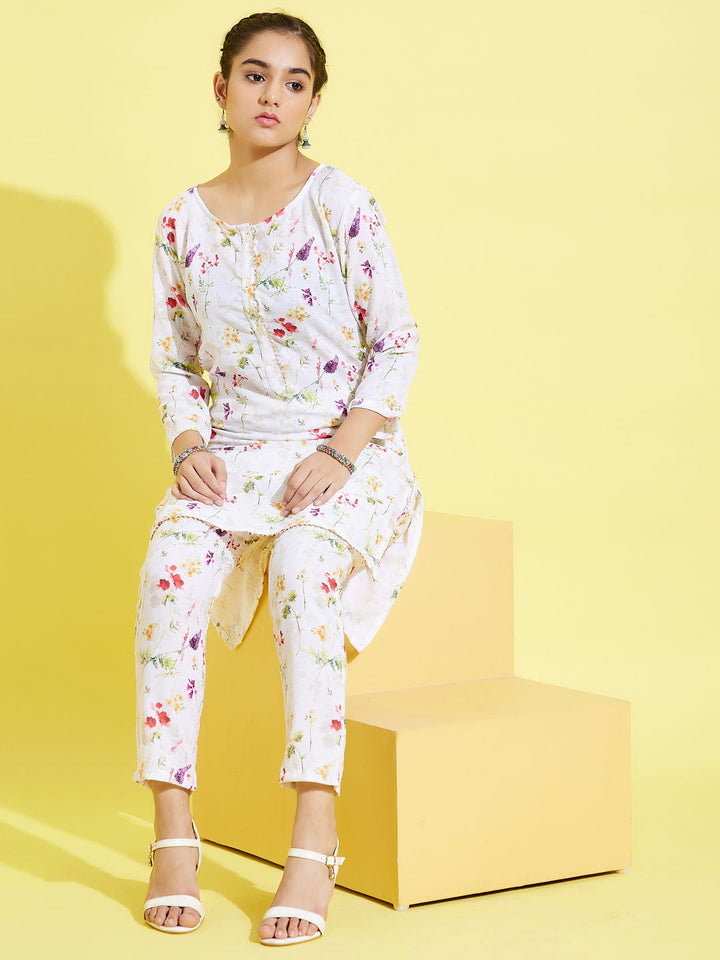 VASTRAMAY Girls' Multicolor-Base Kurta Pant Set - qivii