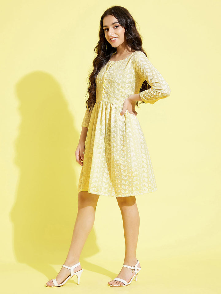 VASTRAMAY Girl's Yellow Pure Cotton Chikankari kurta - qivii