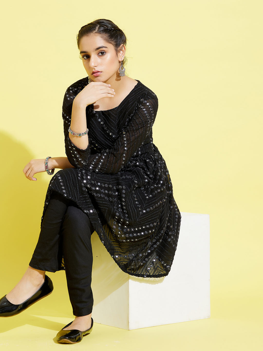 VASTRAMAY Girl's Black Mirror Kurta Pyjama Set - qivii