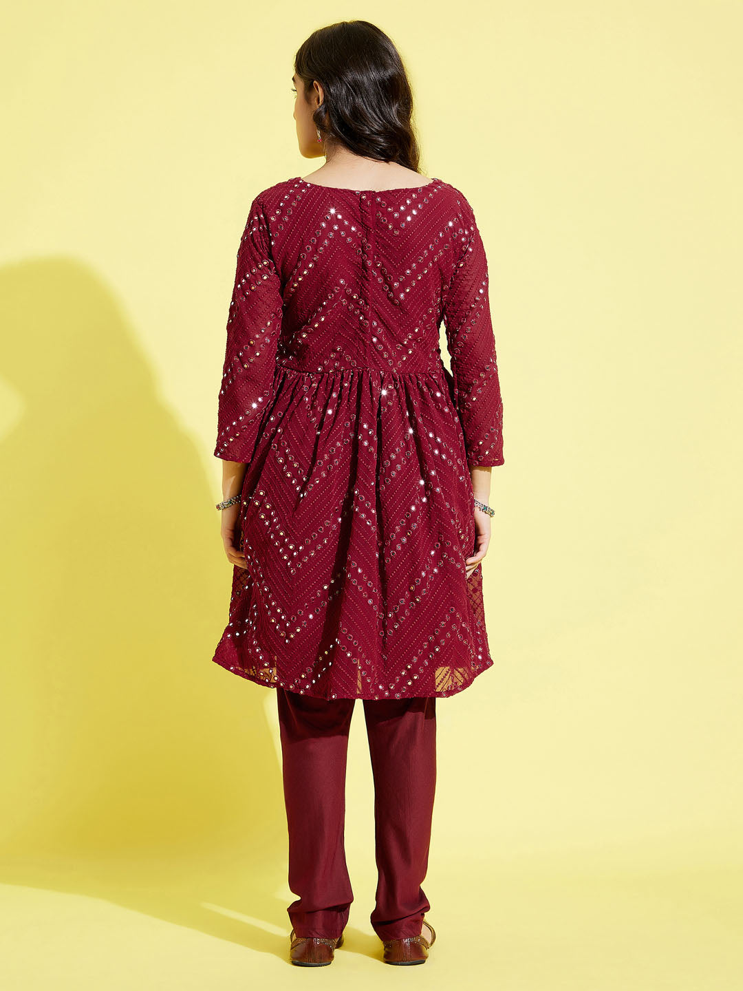 YUVA BY VASTRAMAY Girl's Maroon  Mirror Kurta Pyjama Set - qivii