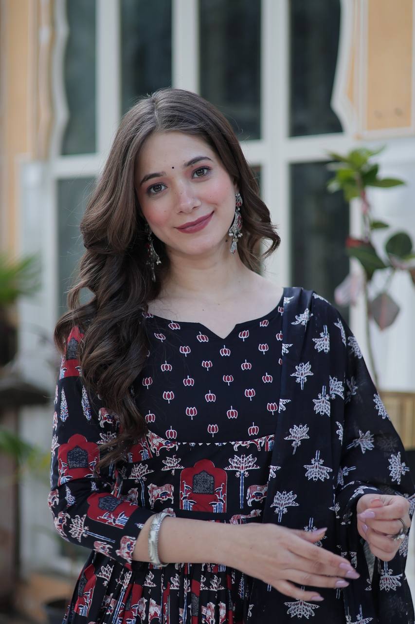 Black Premium Pure Cotton Kurta Set - qivii