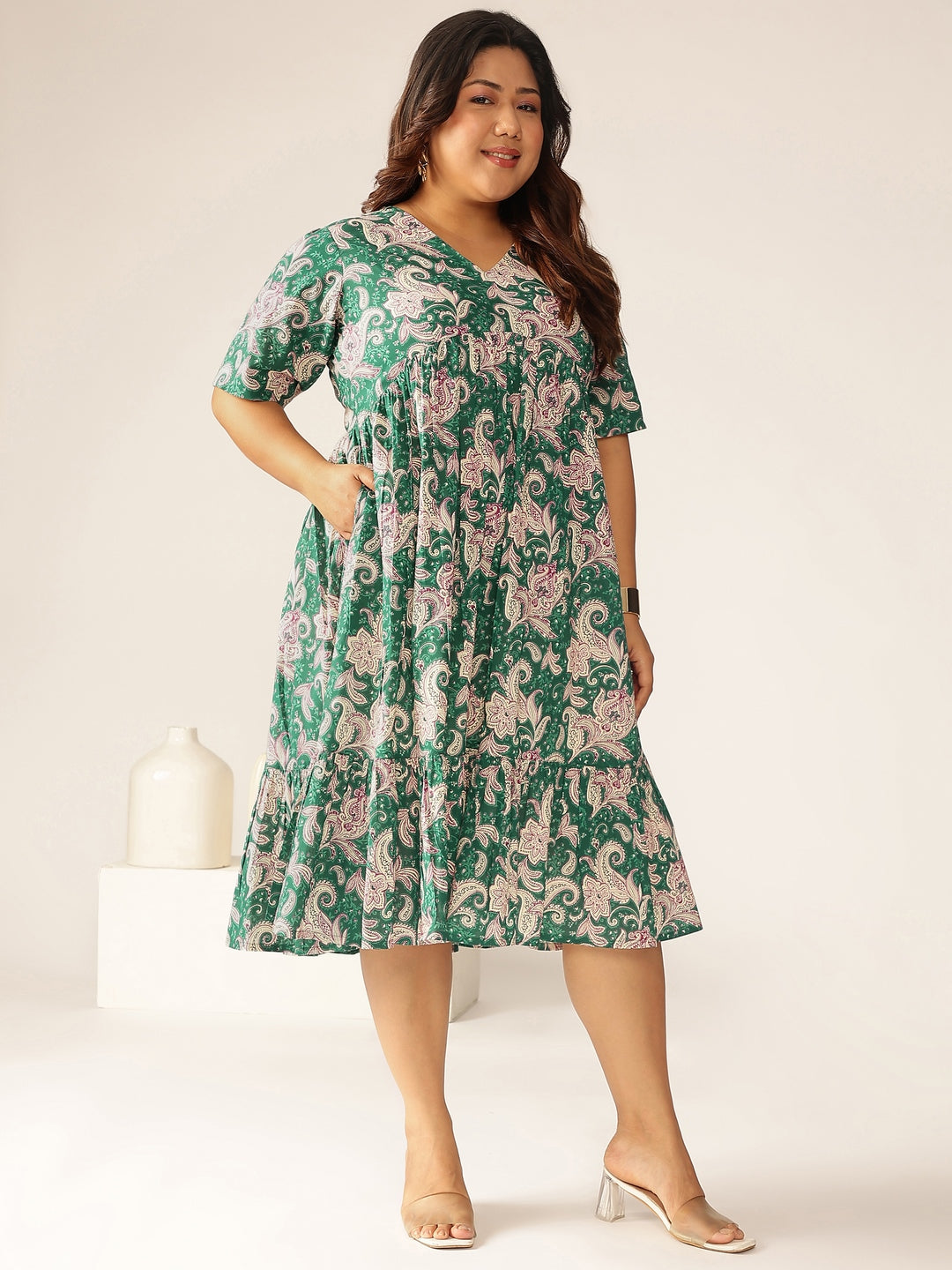 Plus Size Green Pure Cotton Floral Printed Tiered Dress - qivii