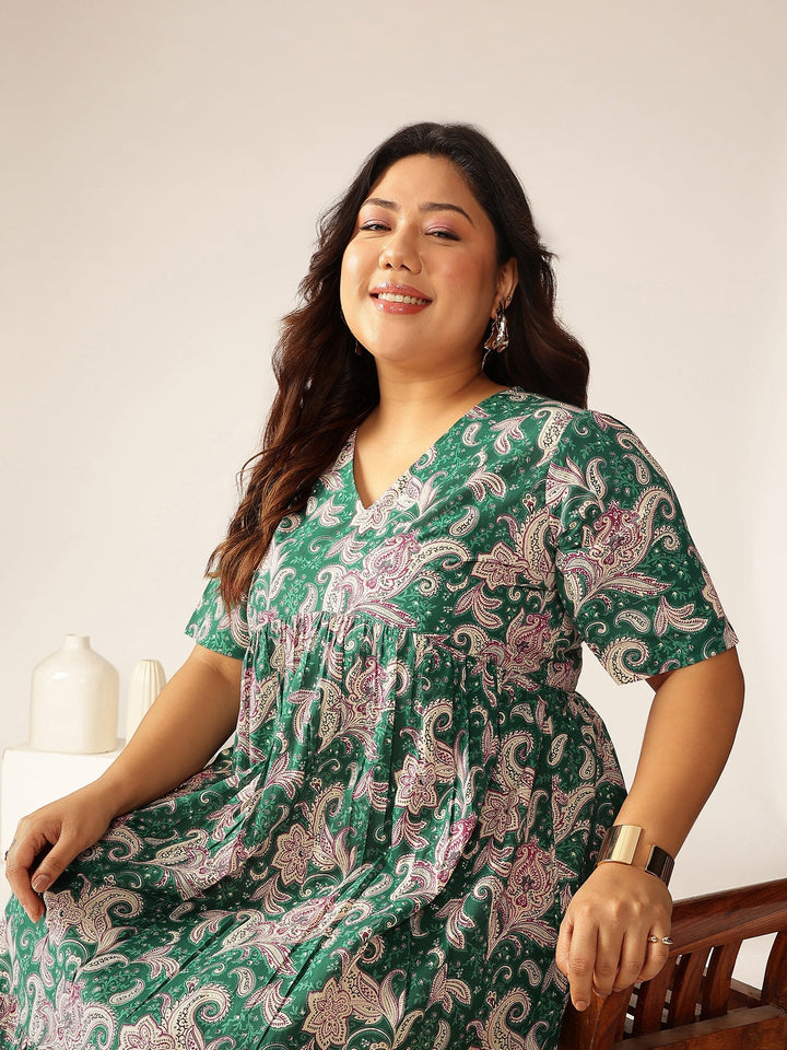 Plus Size Green Pure Cotton Floral Printed Tiered Dress - qivii