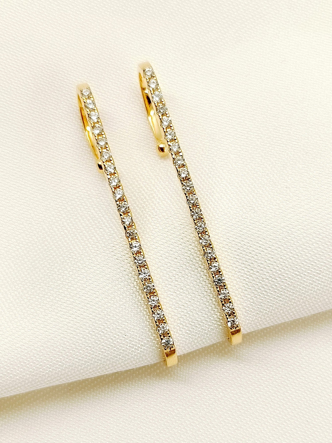 Gold plated brass metal earcuff with stunning American diamond