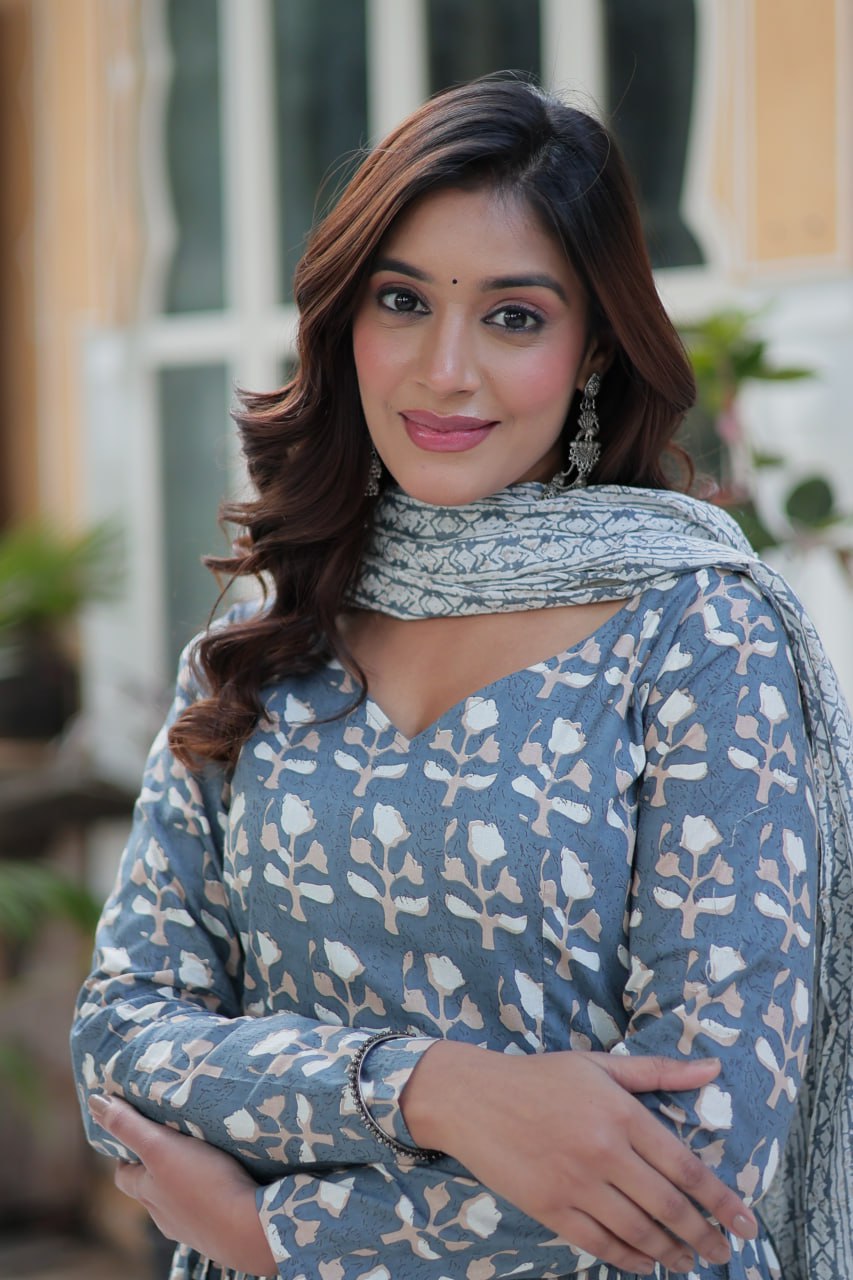 Grey Pure Cotton Fancy V Neck Anarkali Suit - qivii