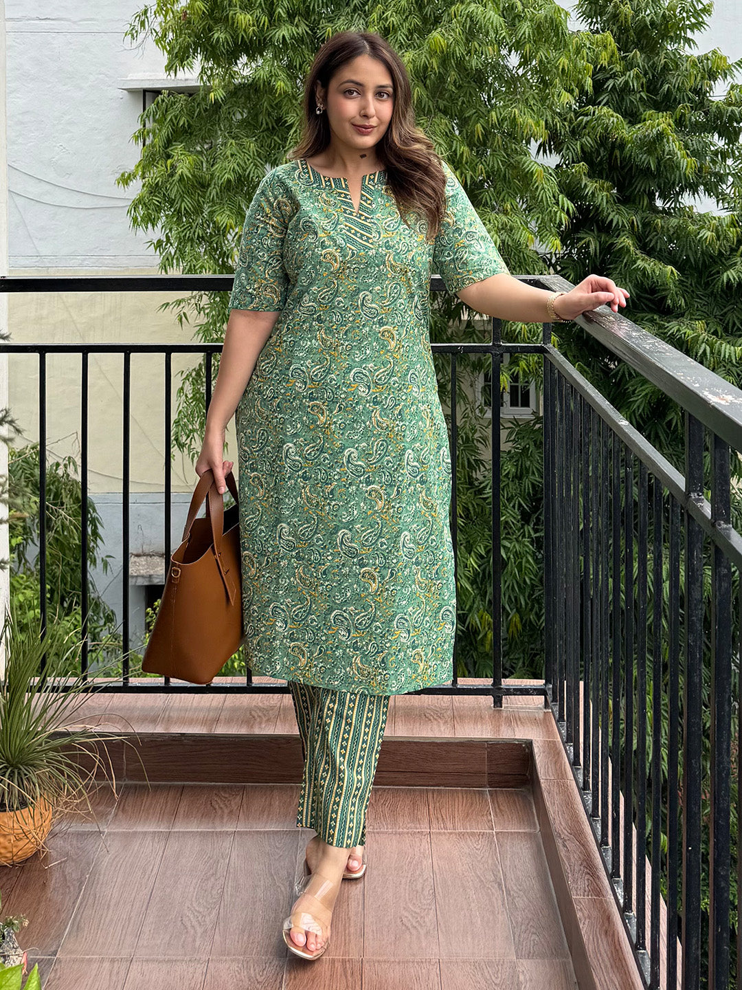 Green Pure Cotton Paisley Printed Straight Kurta Set