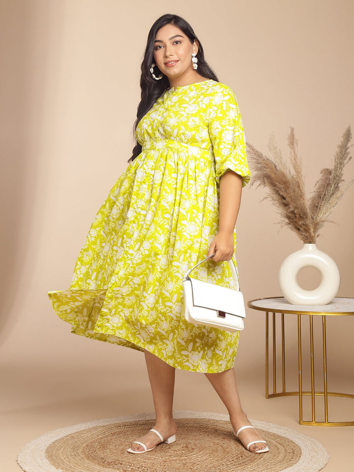 Plus Size Lime Cotton Floral Gathered Dress - qivii