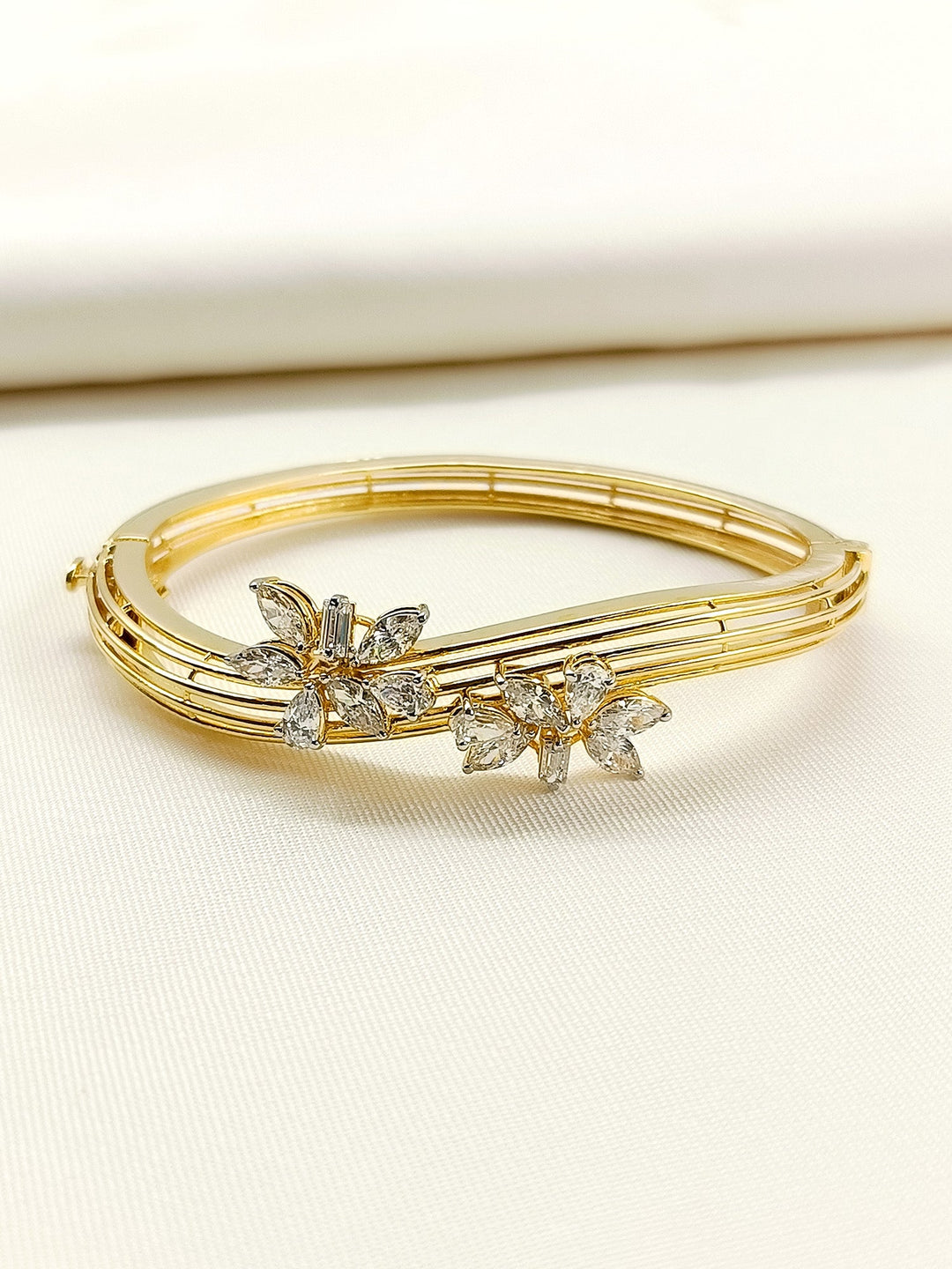 Trishika 92.5 Silver Swarovski Stone Bracelet - qivii