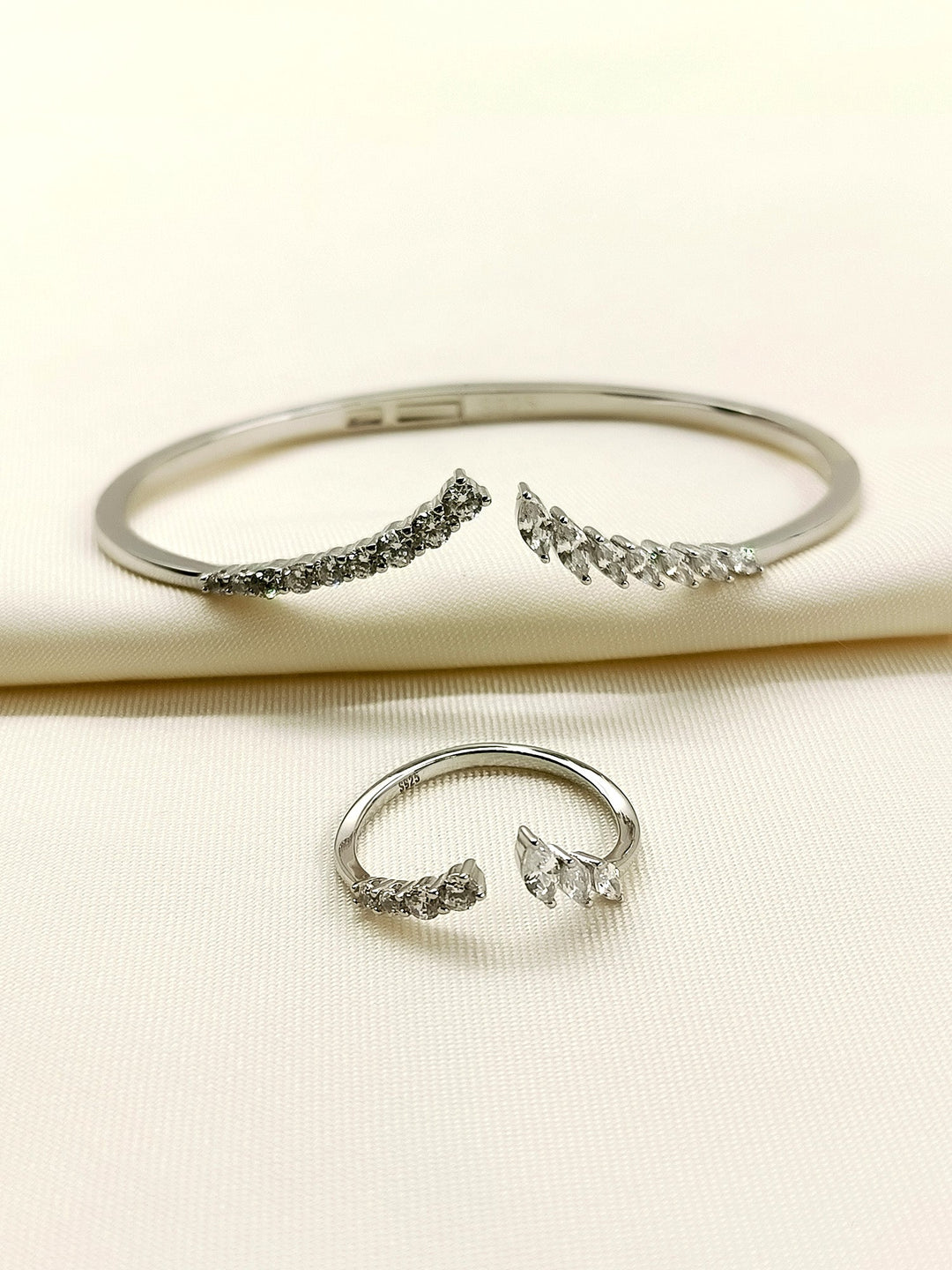 Navdha 92.5 Silver Swarovski Stone Bracelet With Finger Ring - qivii