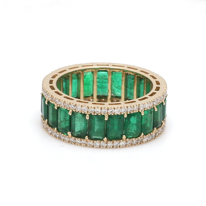 Emerald and Diamond Ring - qivii